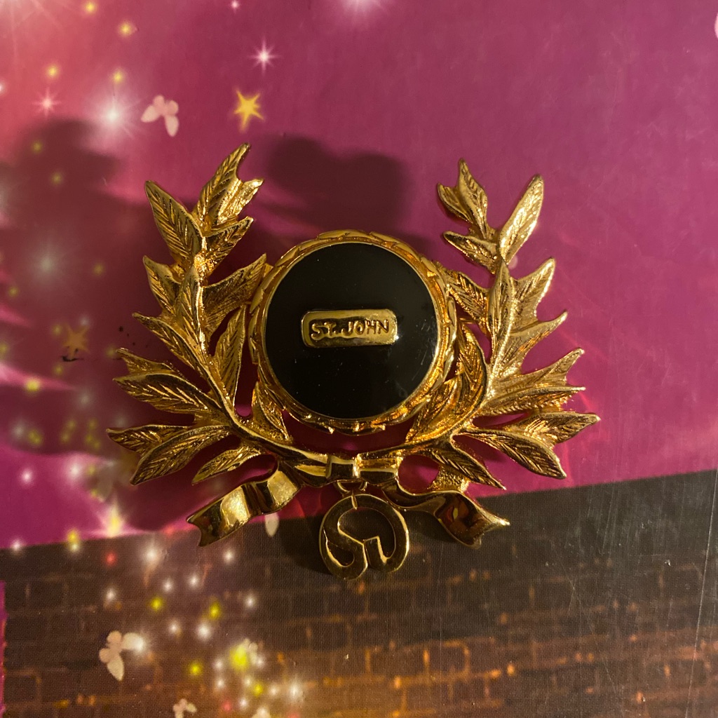StJohn Regal Pin Brooch 68$